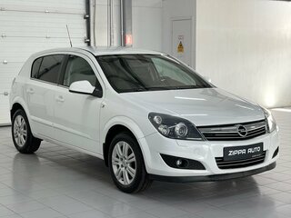 2011 Opel Astra H Рестайлинг, белый, 549000 рублей, вид 1