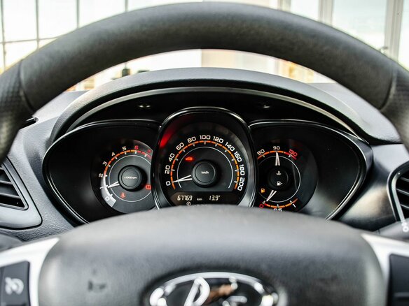 2018 Lada (ВАЗ) Vesta I, коричневый, 850000 рублей - вид 16