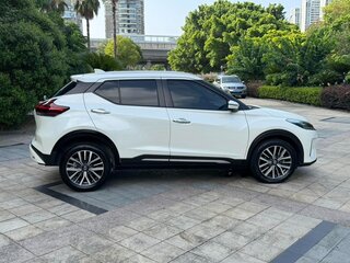 2022 Nissan Kicks I Рестайлинг, белый, 1520017 рублей, вид 4