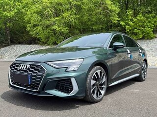 2023 Audi A3 35 TFSI IV (8Y), зелёный, 2200000 рублей, вид 3
