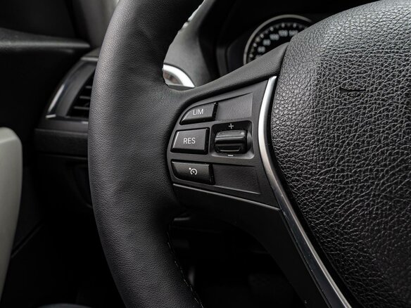 2018 BMW 1 серии 118i II (F20/F21) Рестайлинг 2, синий, 1650000 рублей - вид 16