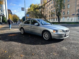 2007 Volvo S60 I Рестайлинг, серебристый, 635000 рублей, вид 1