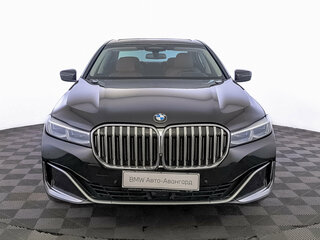 2022 BMW 7 серии 740d xDrive VI (G11/G12) Рестайлинг, чёрный, 5865000 рублей, вид 2