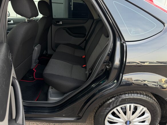 2011 Ford Focus II Рестайлинг, чёрный, 650000 рублей - вид 14