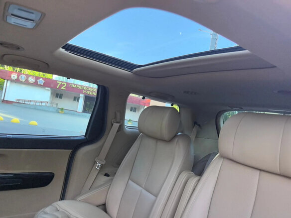 2019 Kia Carnival III, чёрный, 3050000 рублей - вид 11