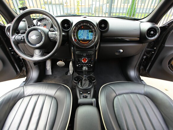 2015 Mini Countryman Cooper S I, коричневый, 2440000 рублей - вид 8