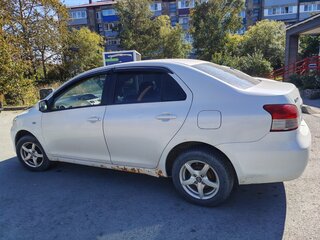 2007 Toyota Belta I, белый, 370000 рублей, вид 3