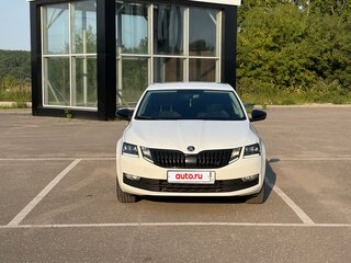 2017 Skoda Octavia III (A7) Рестайлинг, белый, 1650000 рублей, вид 2