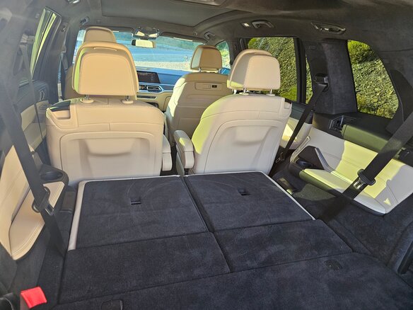 2020 BMW X7 40i I (G07), чёрный, 7500000 рублей - вид 20