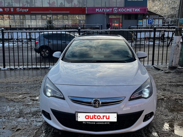2014 Opel Astra GTC J Рестайлинг, белый, 670000 рублей
