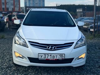 2016 Hyundai Solaris I Рестайлинг, белый, 840000 рублей, вид 3