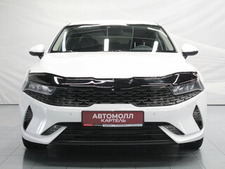 2021 Kia K5 III, белый, 1900000 рублей, вид 4