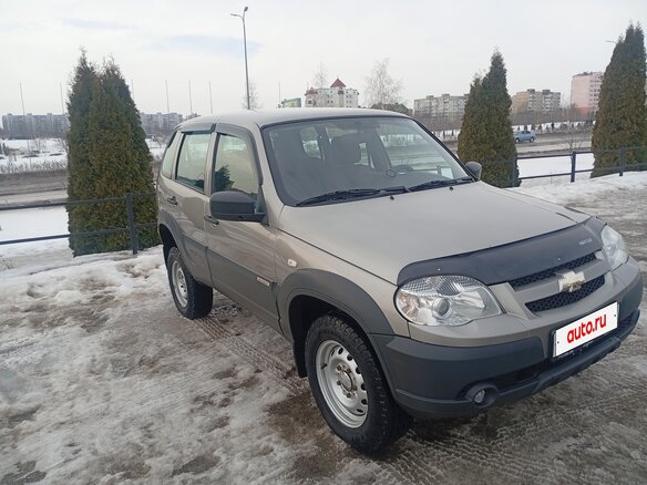 2016 Chevrolet Niva I Рестайлинг, серый, 670000 рублей - вид 2