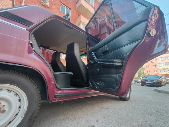 2002 Lada (ВАЗ) 2107, пурпурный - вид 16