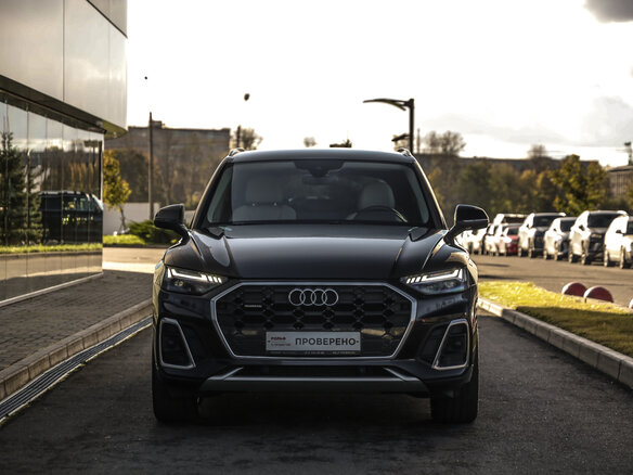 2021 Audi Q5 45 TFSI II (FY) Рестайлинг, чёрный, 3999000 рублей - вид 3