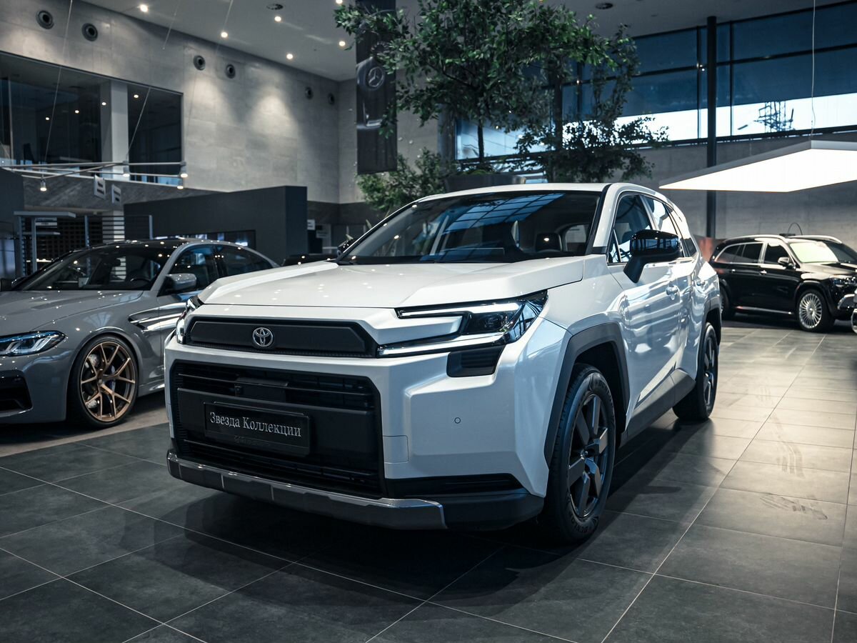Открыть фотографии: Toyota RAV4 VI (XA60)
