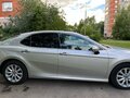 2018 Toyota Camry VIII (XV70), серебристый - вид 3