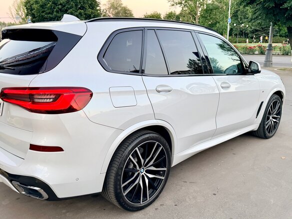 2019 BMW X5 40i IV (G05/G18), белый, 6999000 рублей - вид 5