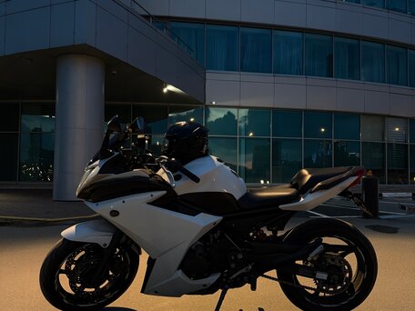 2011 Yamaha XJ6 (FZ6R), белый, 520000 рублей, вид 3