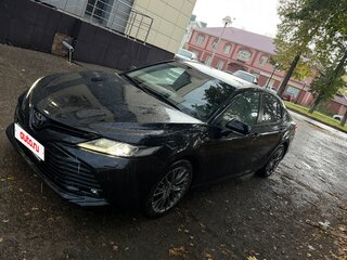 2019 Toyota Camry VIII (XV70), чёрный, 2600000 рублей, вид 2