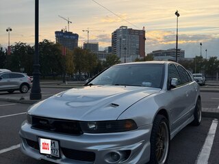 2002 Mitsubishi Galant VIII Рестайлинг, серебристый, 680000 рублей, вид 3