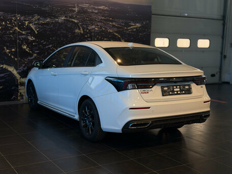 2024 Omoda S5, белый, 1350000 рублей, вид 4