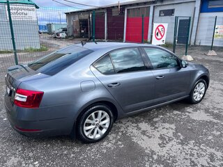 2017 Skoda Octavia III (A7) Рестайлинг, серый, 1350000 рублей, вид 4