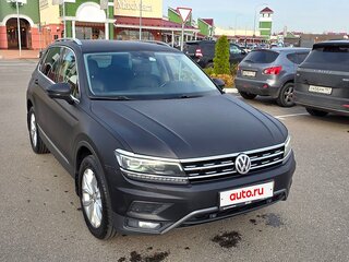 2017 Volkswagen Tiguan II, чёрный, 2300000 рублей, вид 4