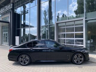 2019 BMW 7 серии 730i VI (G11/G12) Рестайлинг, чёрный, 4890000 рублей, вид 3