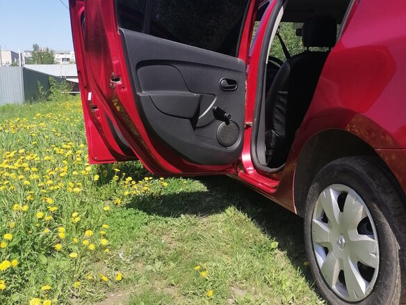 2014 Renault Logan II, пурпурный - вид 11