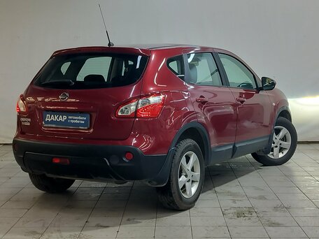 2012 Nissan Qashqai I Рестайлинг, красный, 820000 рублей, вид 4
