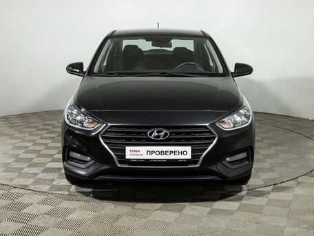 2018 Hyundai Solaris II, чёрный, 999700 рублей, вид 2