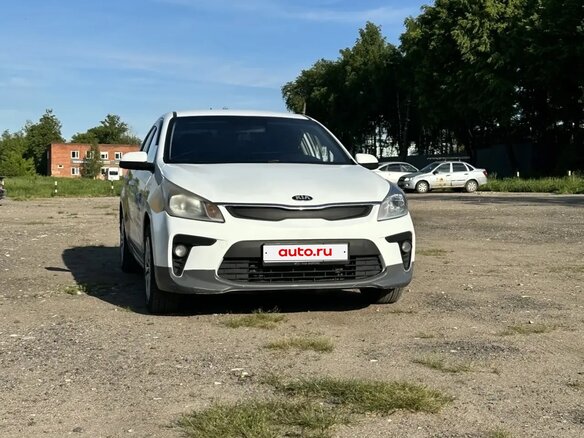 2018 Kia Rio IV, белый, 720000 рублей - вид 1