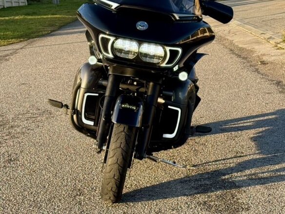 2021 Harley-Davidson Road Glide Limited, серый, 1900000 рублей - вид 3