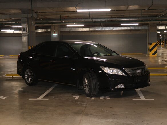 2012 Toyota Camry VII (XV50), чёрный, 1600000 рублей