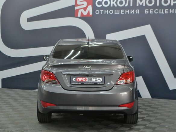 2016 Hyundai Solaris I Рестайлинг, серый - вид 4