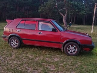 1990 Volkswagen Golf II, красный, 300000 рублей, вид 3
