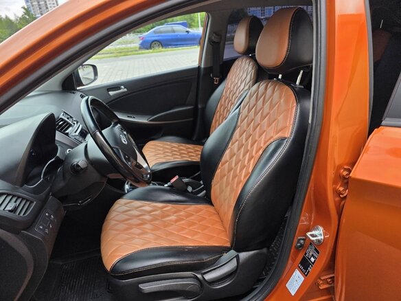 2015 Hyundai Solaris I Рестайлинг, оранжевый, 1201000 рублей - вид 3