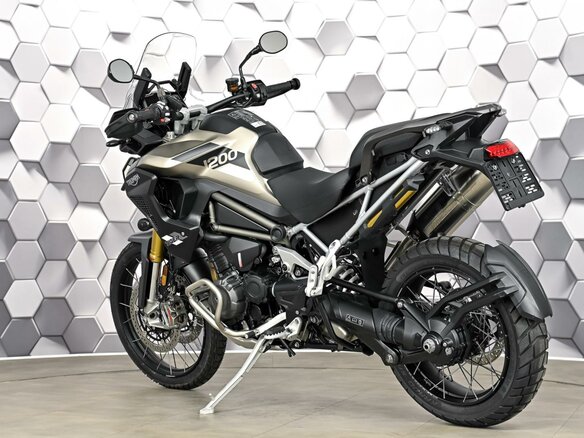 2025 Triumph Tiger 1200, серый - вид 7