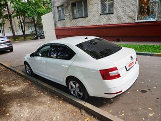 2018 Skoda Octavia III (A7) Рестайлинг, белый, 1040000 рублей, вид 4