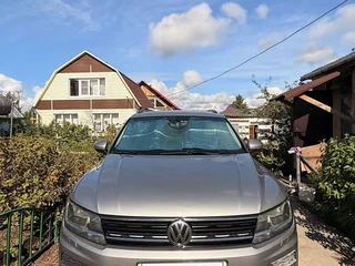 2017 Volkswagen Tiguan II, серебристый, 2200000 рублей, вид 4