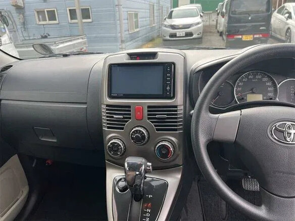 2015 Toyota Rush I, чёрный, 933000 рублей - вид 21