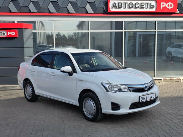 2014 Toyota Corolla Axio XI (E160, E170, E180), белый, 699900 рублей - вид 1