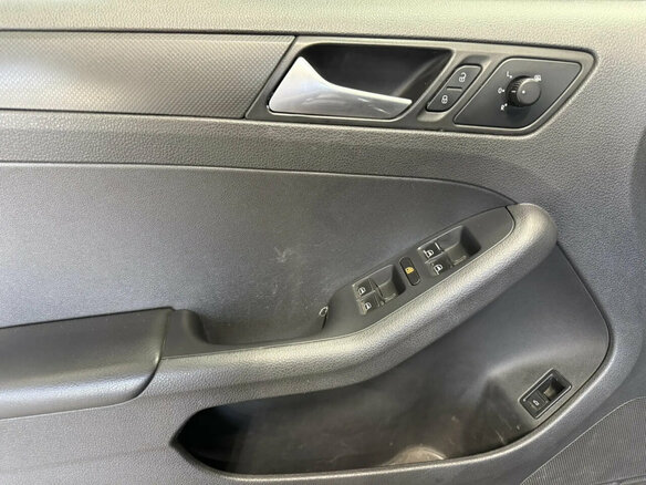 2013 Volkswagen Jetta VI, чёрный - вид 5