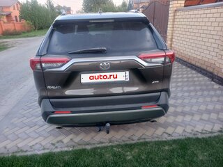 2020 Toyota RAV4 V (XA50), коричневый, 2890000 рублей, вид 5