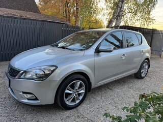 2011 Kia Ceed I Рестайлинг, серебристый, 595000 рублей, вид 2