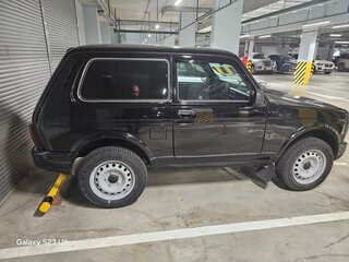 2016 Lada (ВАЗ) 2121 (4x4) Urban I Рестайлинг, чёрный, 600000 рублей, вид 3