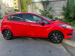 2019 Ford Fiesta Mk6 Рестайлинг, красный, 1000000 рублей, вид 3