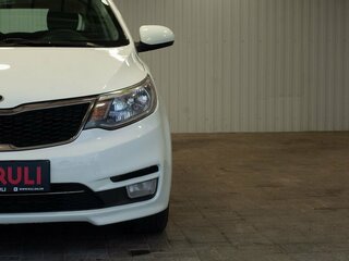 2015 Kia Rio III Рестайлинг, белый, 1040000 рублей, вид 5