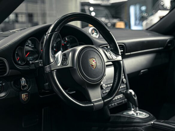 2009 Porsche 911 Carrera 4 VI (997) Рестайлинг, чёрный, 6549000 рублей - вид 13